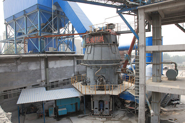 湖南年產(chǎn)30萬(wàn)噸礦粉線主機(jī)設(shè)備